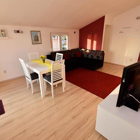 Bonaca Apartment Ртина Екстериор снимка